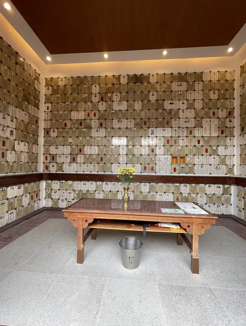 pofook_niche_bou_faat_hse_02