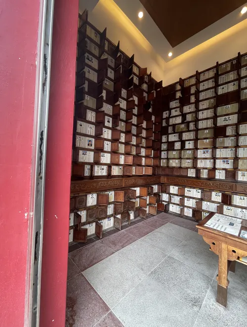 pofook_niche_bou_goi_hse_01