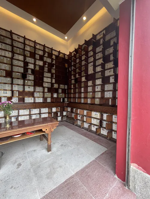 pofook_niche_bou_goi_hse_03