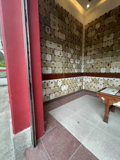 pofook_niche_bou_toi_hse_01
