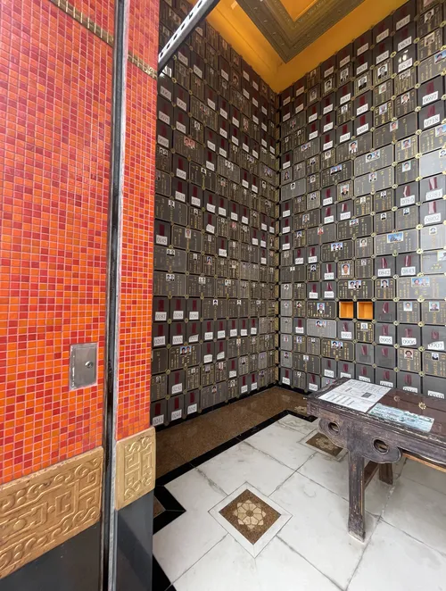 pofook_niche_bou_zan_hse_01